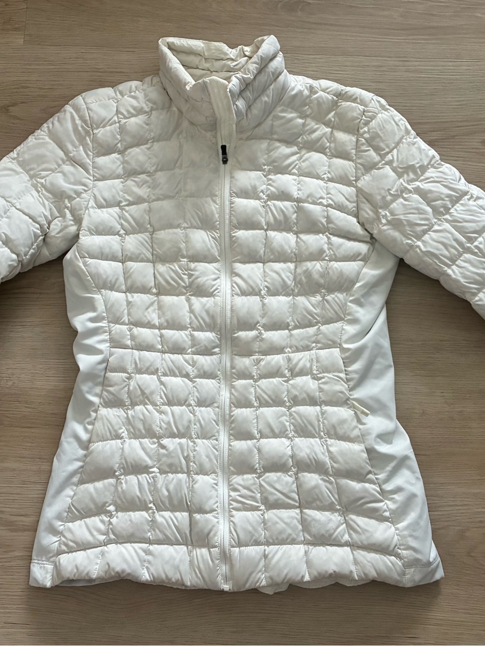 Arc'teryx Women's Quilted Puffer Jacket - White